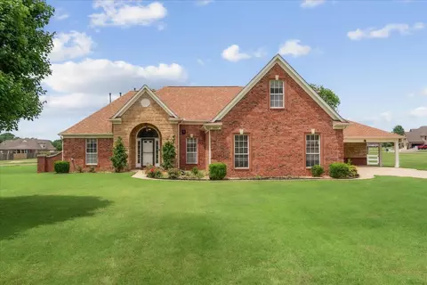 2446 Tower Dr, Southaven, MS 38672