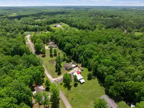165 Travis Ln, Parsons, TN 38363