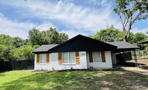 1402 Rolling Hills Dr, Memphis, TN 38127