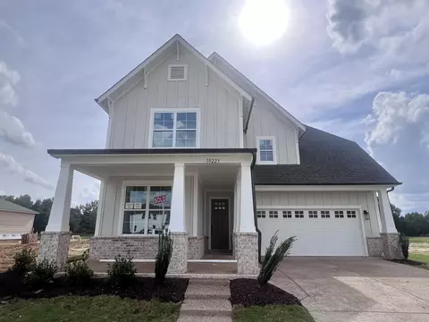 10223 Louanne Dr, Collierville, TN 38017