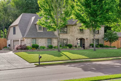 1315 Stable Run Dr, Cordova, TN 38016