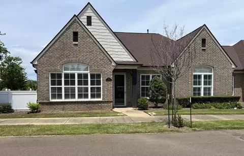 1434 Calumet Farms Dr #5, Collierville, TN 38017