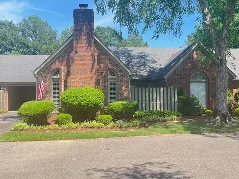 1842 Park Trail Dr #1842, Germantown, TN 38139