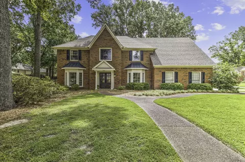 2104 N Bridge Dr, Germantown, TN 38139