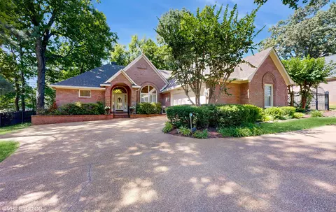533 Quail Crest Dr, Collierville, TN 38017