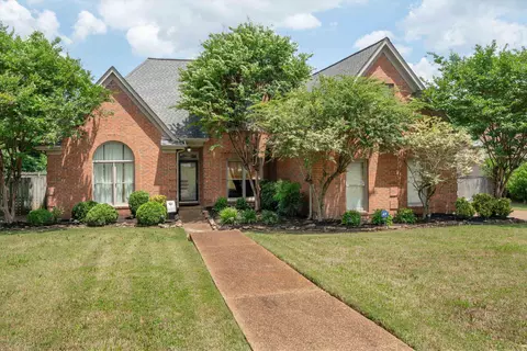 8940 Doveland Dr, Memphis, TN 38018