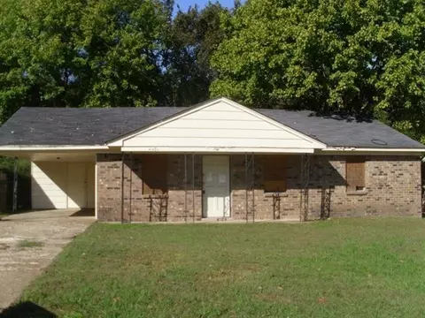 4553 Valley Stream Dr, Memphis, TN 38128
