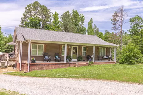196 G B Plunk Rd, Adamsville, TN 38310