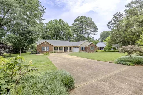 7038 Neshoba Rd, Germantown, TN 38138