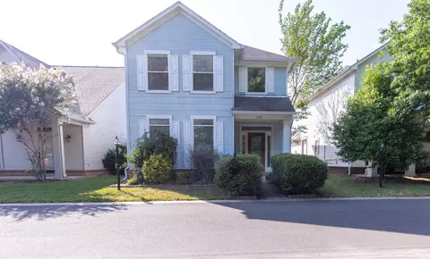 1047 River Isle Dr, Memphis, TN 38103