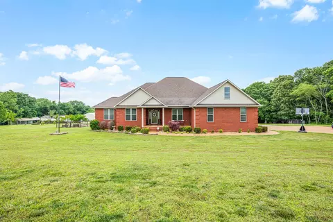 9 Henderson Homes For Sale & Henderson, TN Real Estate - Movoto