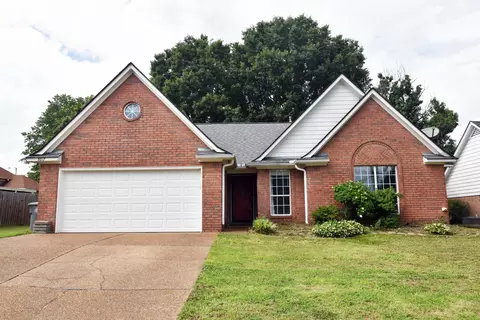 8612 Overcup Oaks Dr, Memphis, TN 38018