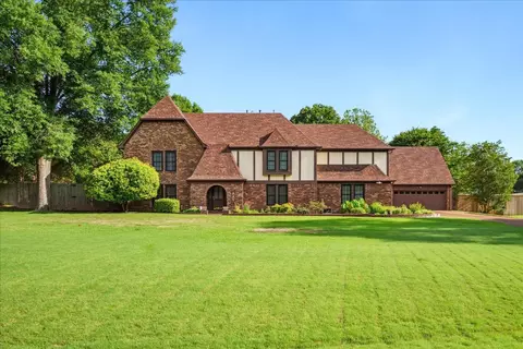 9020 Hillman Way Dr, Bartlett, TN 38133