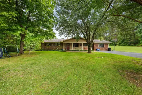 1821 Independence Sq, Iuka, MS 38852