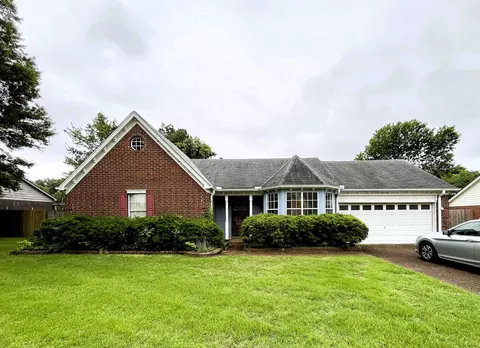 8077 Sandywood Ln, Bartlett, TN 38133