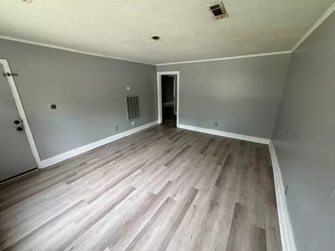 19 Monroe Ave, Jackson, TN 38301 photo 2