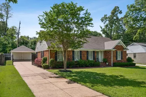 123 N Oak Grove Rd, Memphis, TN 38120