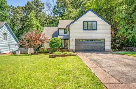 7693 Old Village Cv, Germantown, TN 38138