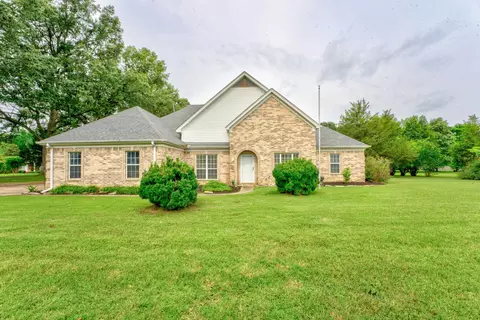 140 Emma Rd, Oakland, TN 38060