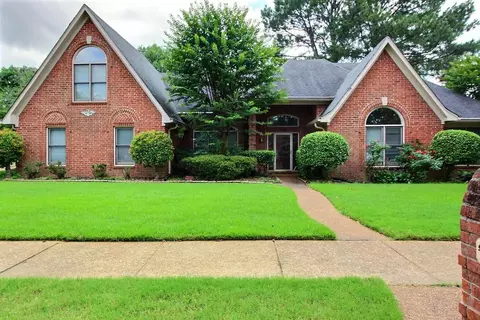275 Home Pl, Collierville, TN 38017
