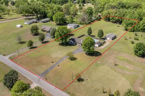 600 Poole Rd, Moscow, TN 38057