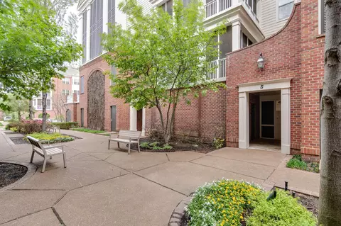 591 Lexington Club Ct #203, Memphis, TN 38117