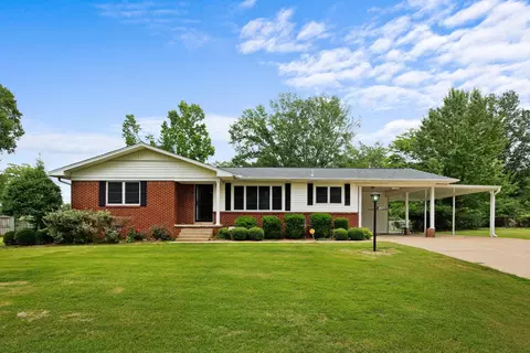 1306 Pinecrest Rd, Corinth, MS 38834