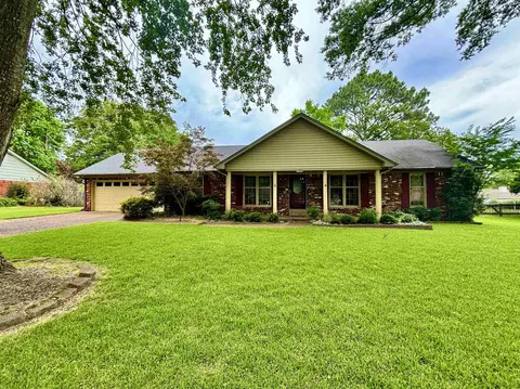 174 York Haven Dr, Collierville, TN 38017