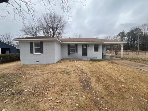 3254 S Edgeware Rd, Memphis, TN 38118