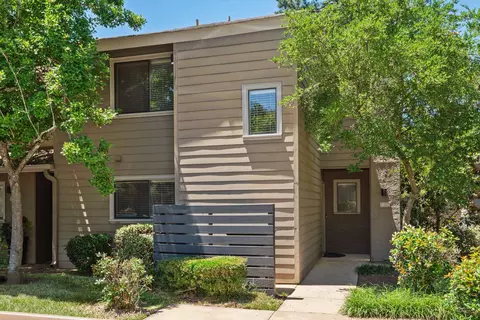 1822 Crossflower Cv #95, Germantown, TN 38138