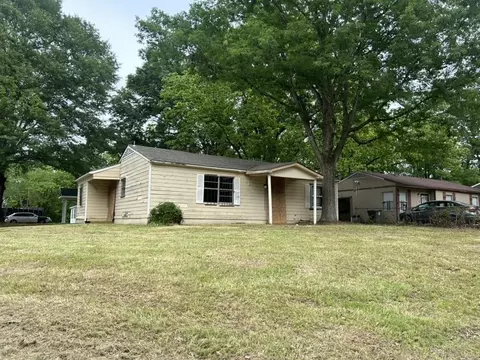 4362 Suncrest Dr, Memphis, TN 38127