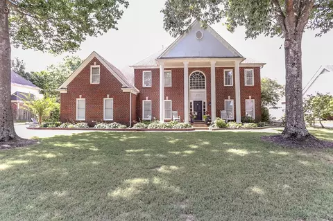 977 Stanhope Rd, Collierville, TN 38017