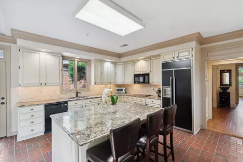 967 E Riverwalk Dr, Memphis, TN 38120 photo 7