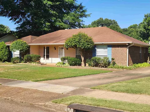 2469 Boysenberry St, Bartlett, TN 38134