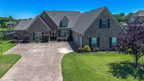 6000 Windsor Falls Loop, Arlington, TN 38002