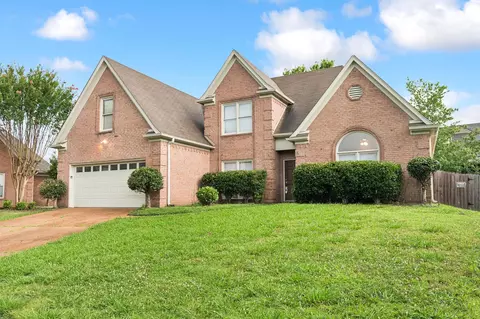 9884 Siskin Dr, Cordova, TN 38016