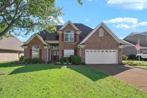 225 Fairoaks Dr, Oakland, TN 38060