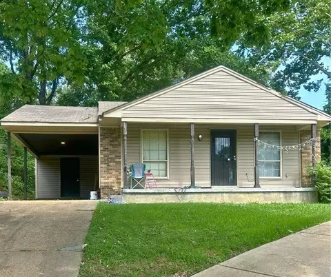 2879 Overton Crossing St, Memphis, TN 38127