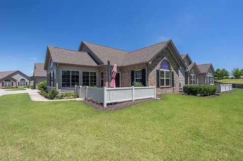 8657 Parkview Oaks Cir, Olive Branch, MS 38654