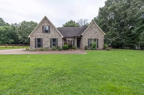 8281 Bon Lin Dr, Bartlett, TN 38133