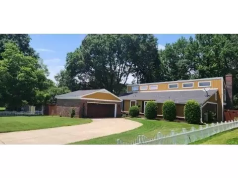 5770 Brenners Pl, Bartlett, TN 38134
