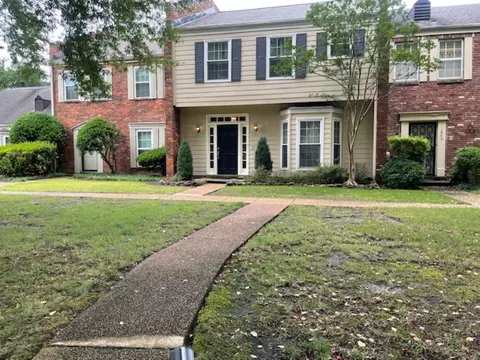 1844 Hunters Creek Dr, Germantown, TN 38138