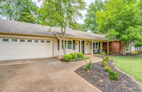 166 E Graycrest Ave, Collierville, TN 38017 photo 2