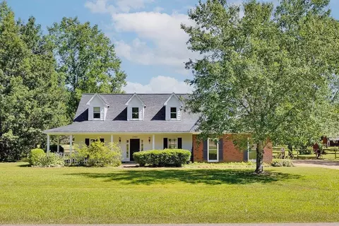 12401 Fox Lair Dr, Collierville, TN 38017