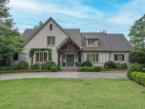 4865 Roane Rd, Memphis, TN 38117