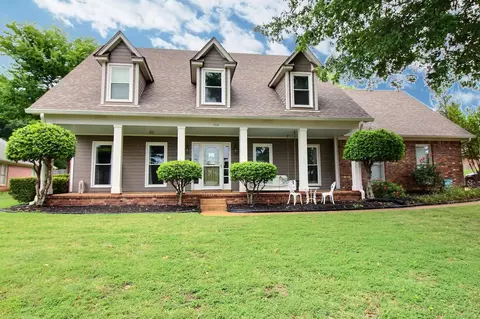 704 Fletcher Rd, Collierville, TN 38017