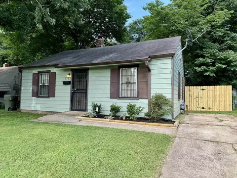 1722 Mcnair St, Memphis, TN 38108
