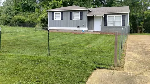 4495 Beacon Hill Dr, Memphis, TN 38127