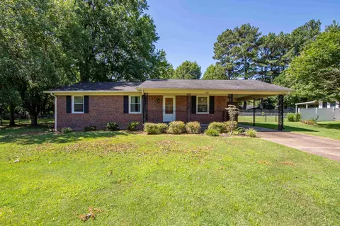 1240 E Main St, Savannah, TN 38372