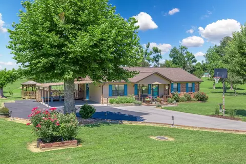 90 Junior Dr, Covington, TN 38019 photo 2
